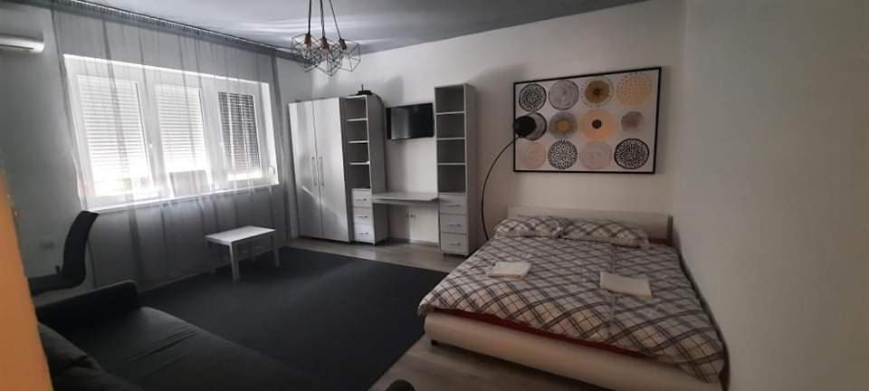 Merey Apartment Szeged Ngoại thất bức ảnh