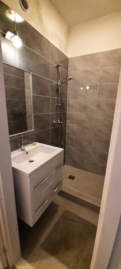 Merey Apartment Szeged Ngoại thất bức ảnh
