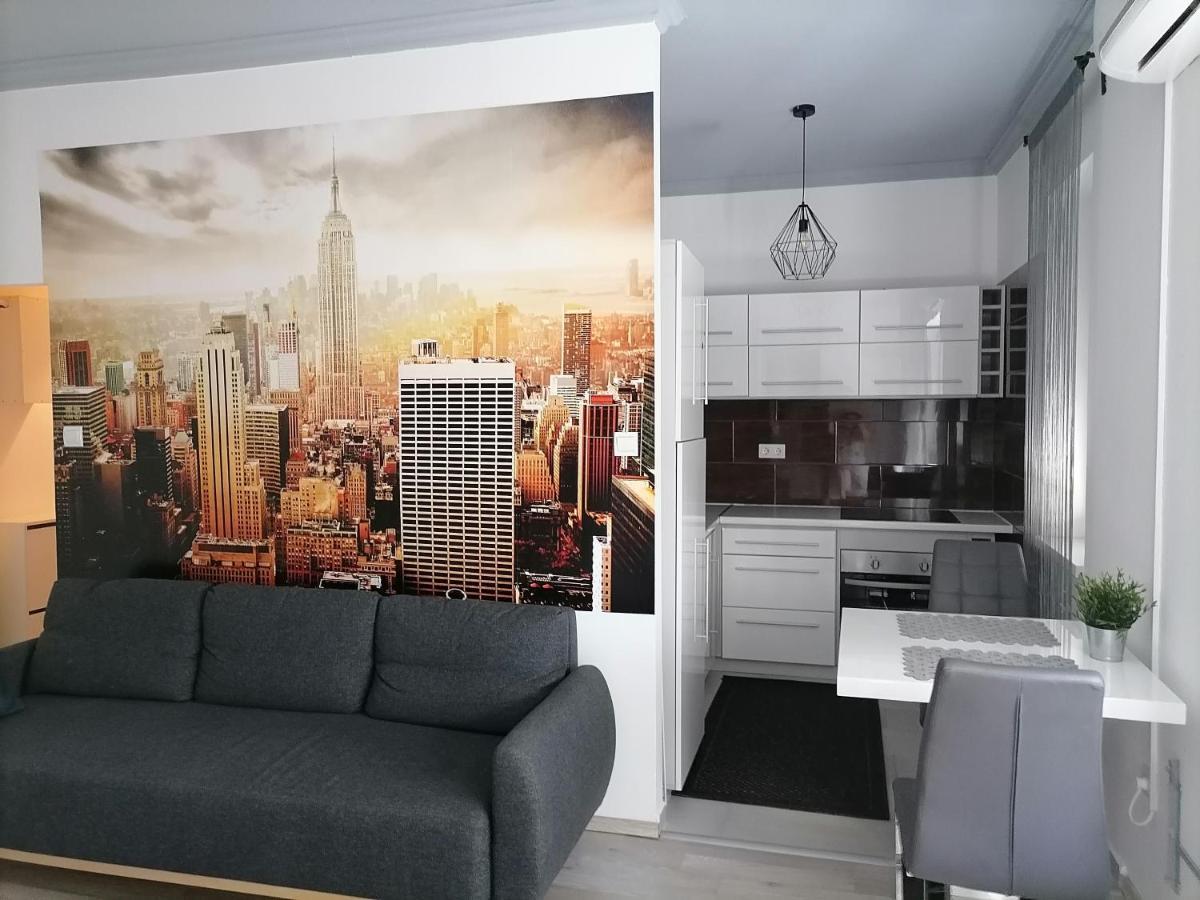 Merey Apartment Szeged Ngoại thất bức ảnh