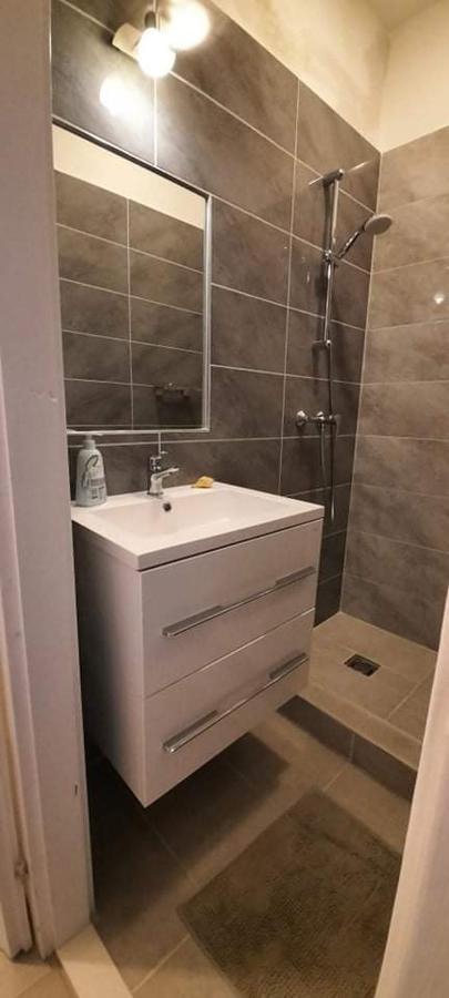 Merey Apartment Szeged Ngoại thất bức ảnh