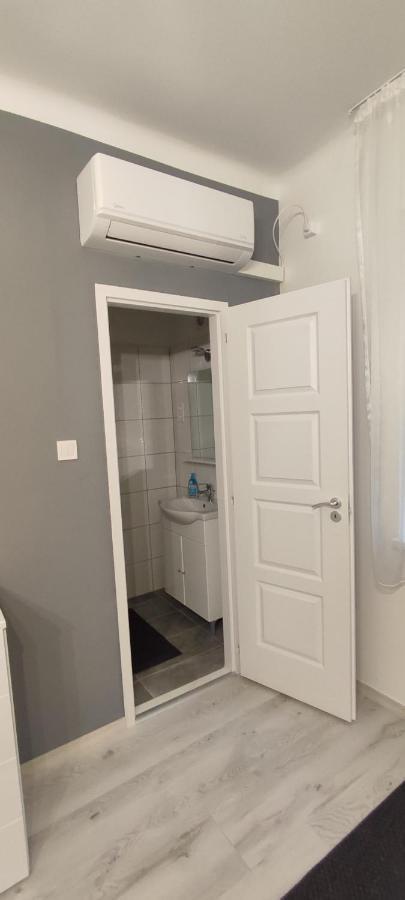 Merey Apartment Szeged Ngoại thất bức ảnh