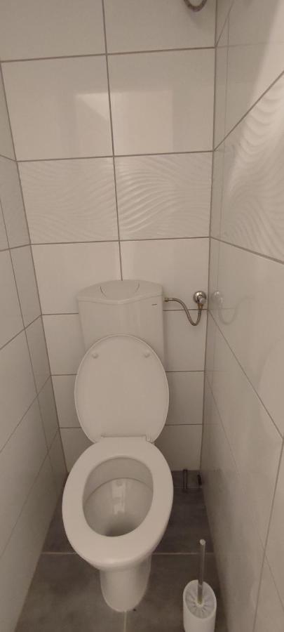 Merey Apartment Szeged Ngoại thất bức ảnh